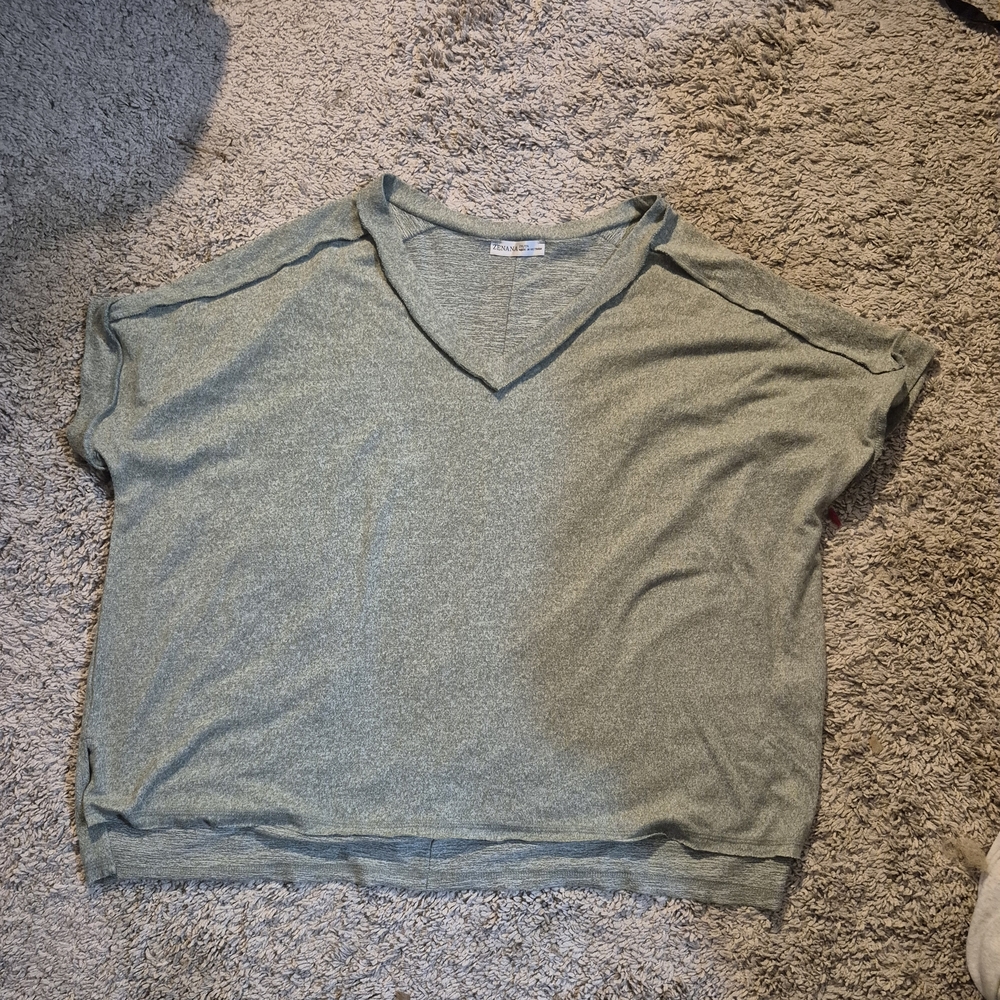 Zenana Outfitters Gray Short Sleeve Tee